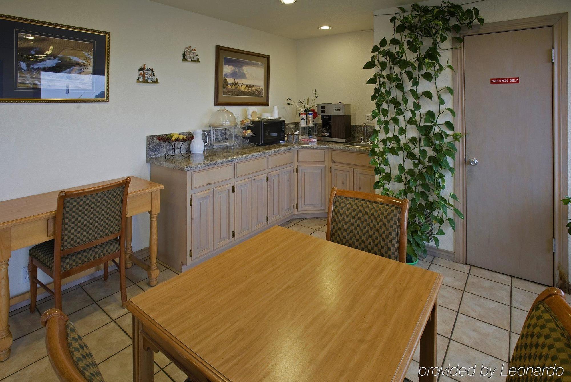 Regency Inn Hondo Ristorante foto