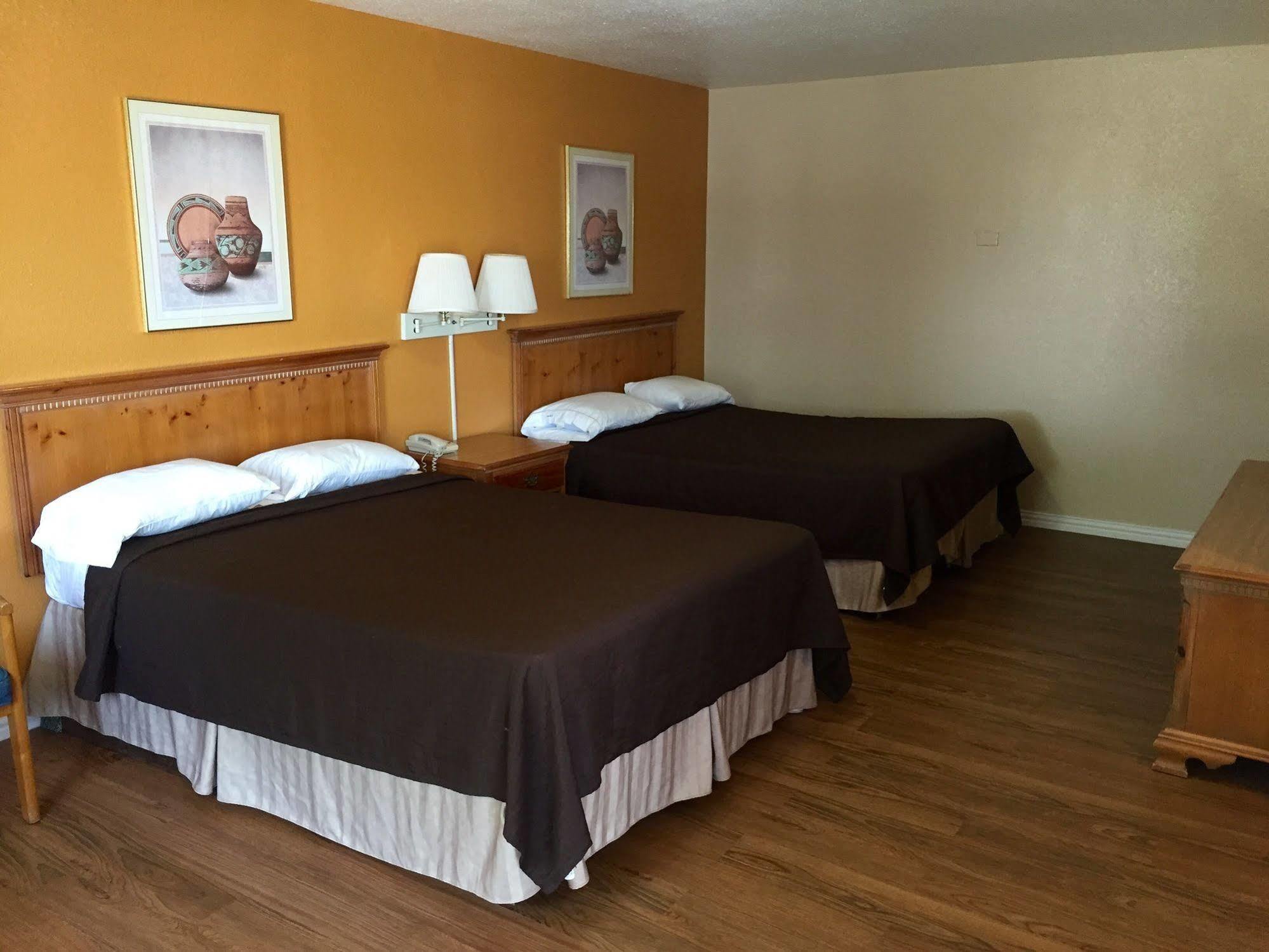 Regency Inn Hondo Esterno foto